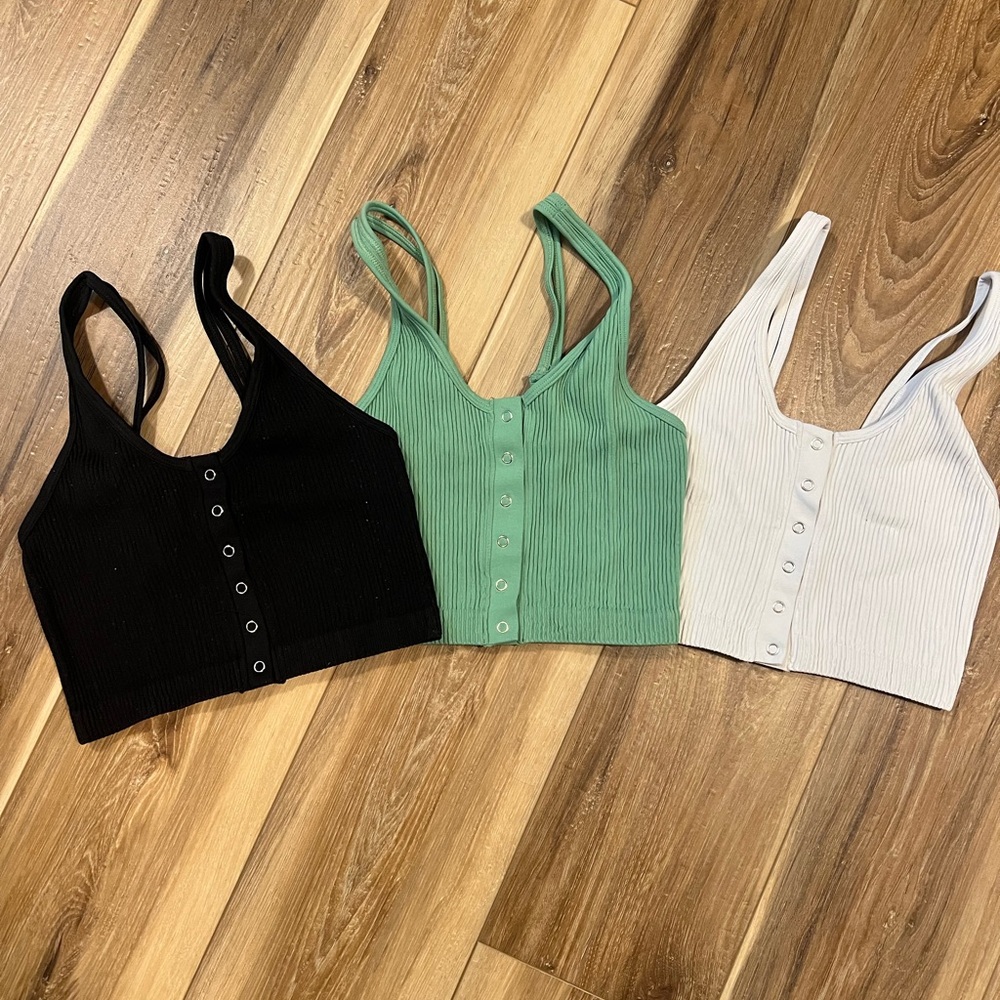 Aerie brand-Stylish Women's Ribbed Crop Tops - Black, Green, White